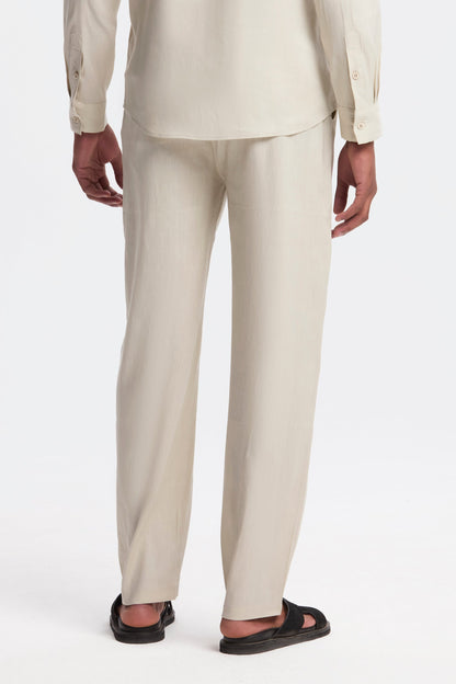 THE LINEN TROUSERS