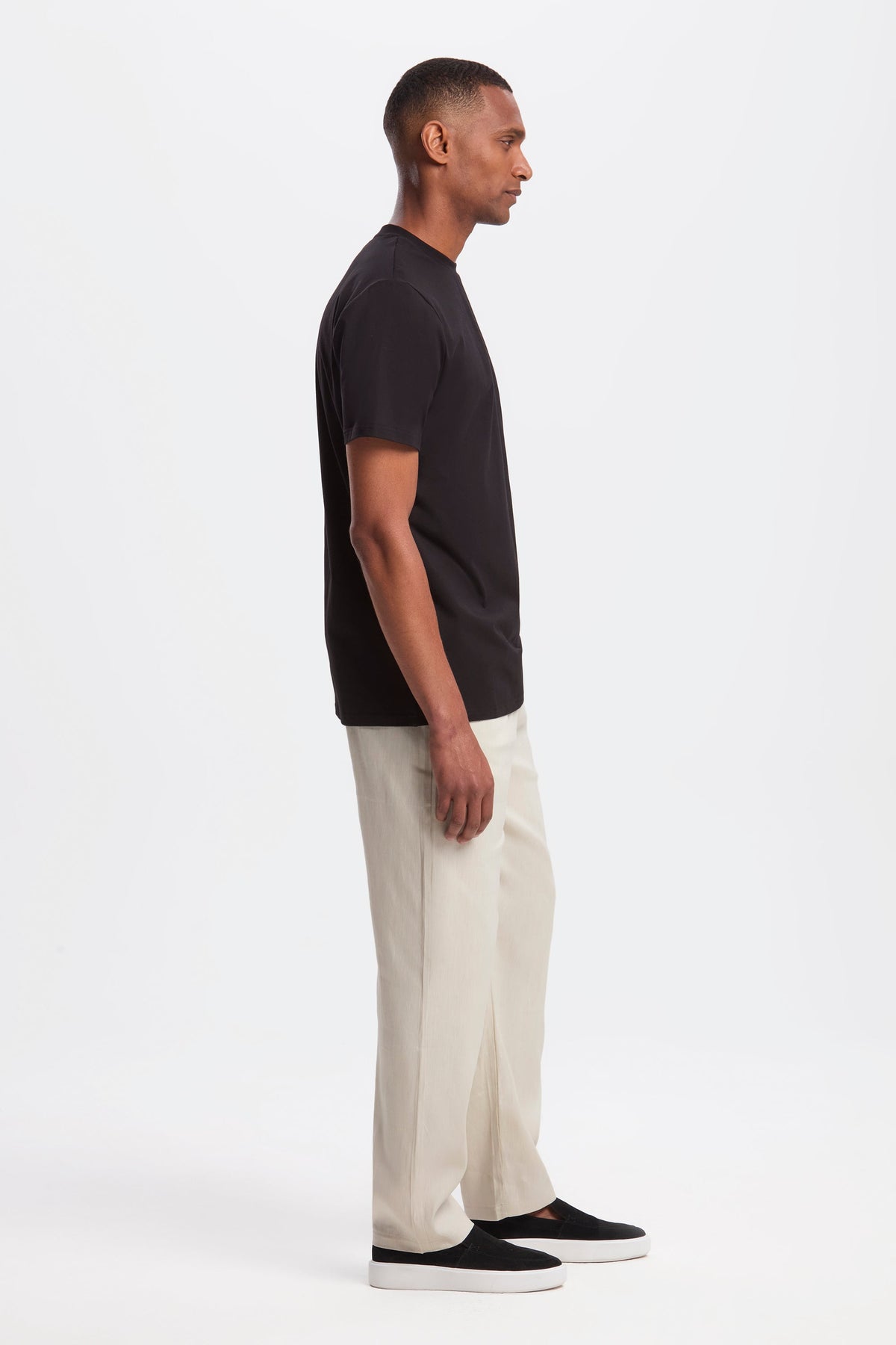 THE LINEN TROUSERS