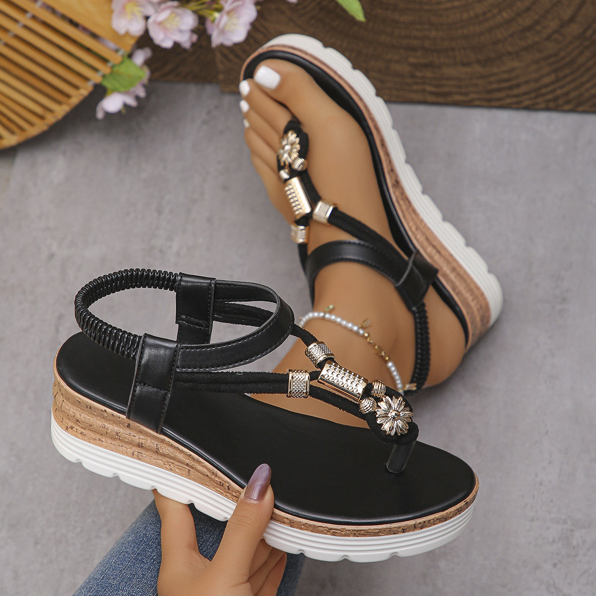 New summer women's sandals with thick soles and open toe