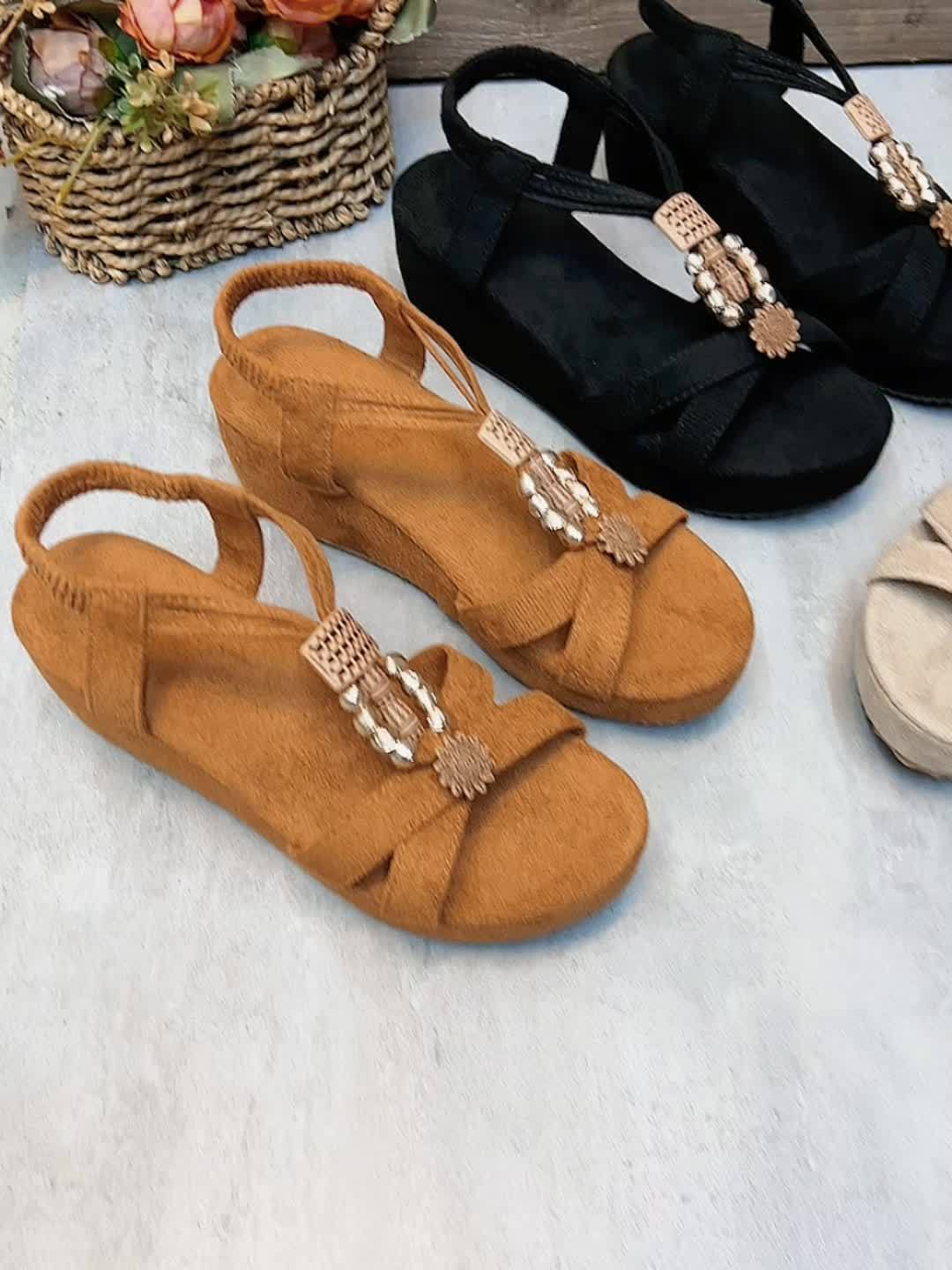 Dames Bohemian Stijl, Wedgesandalen met Dikke Zool en Kralenbandjes, 7 cm Hiel.